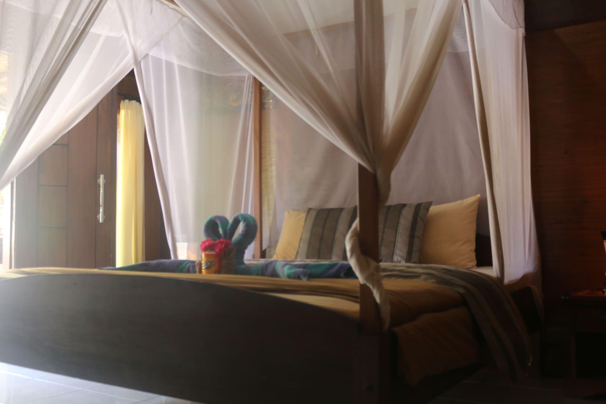 Color Cottage Gili Air Exterior photo