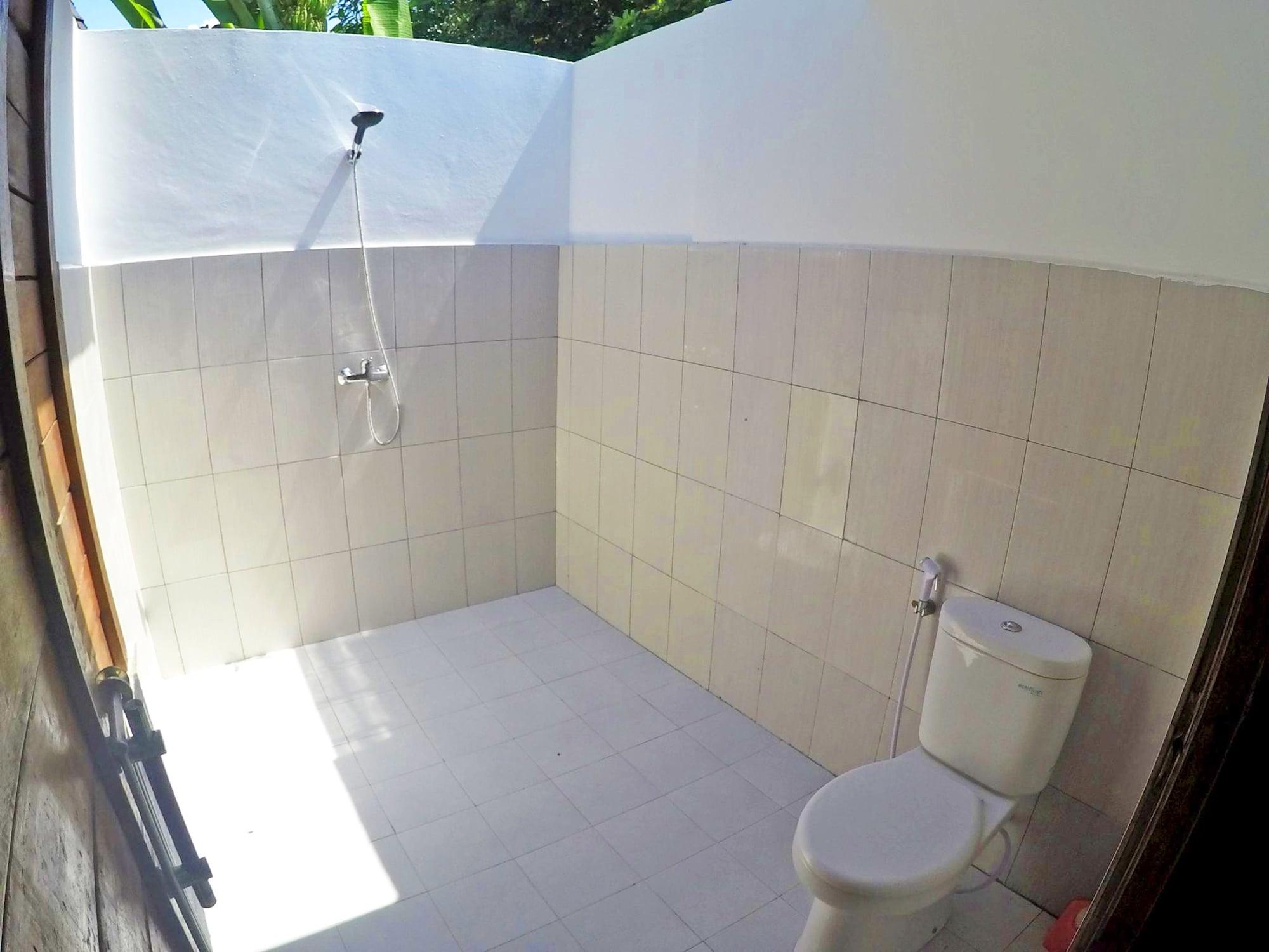 Color Cottage Gili Air Exterior photo