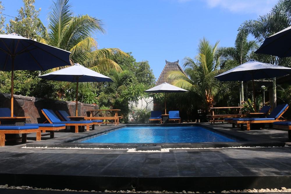 Color Cottage Gili Air Exterior photo
