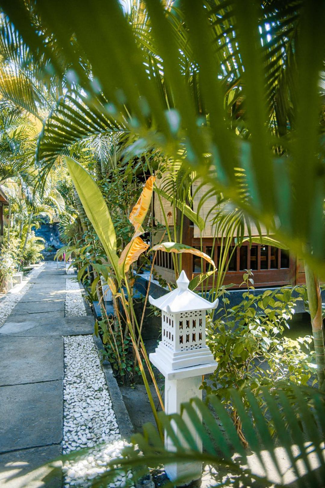Color Cottage Gili Air Room photo